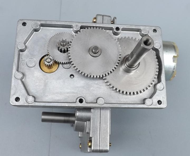 7字形555慢速马达12v 直流减速电机大功率 金属齿大扭力电机24v 12v