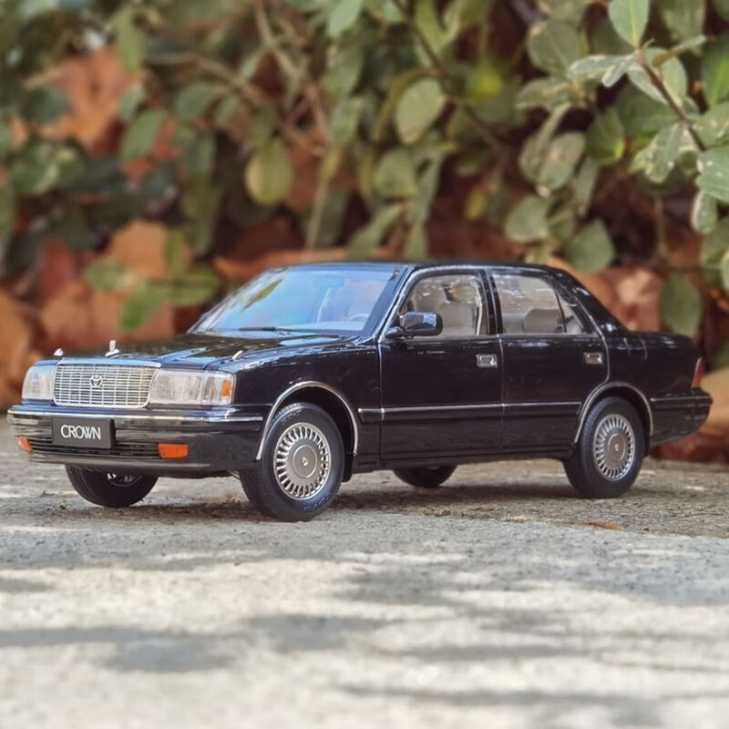 其辉 nzg 1:18 1995年 丰田皇冠车模 第十代皇冠jzs155 合金汽车模型