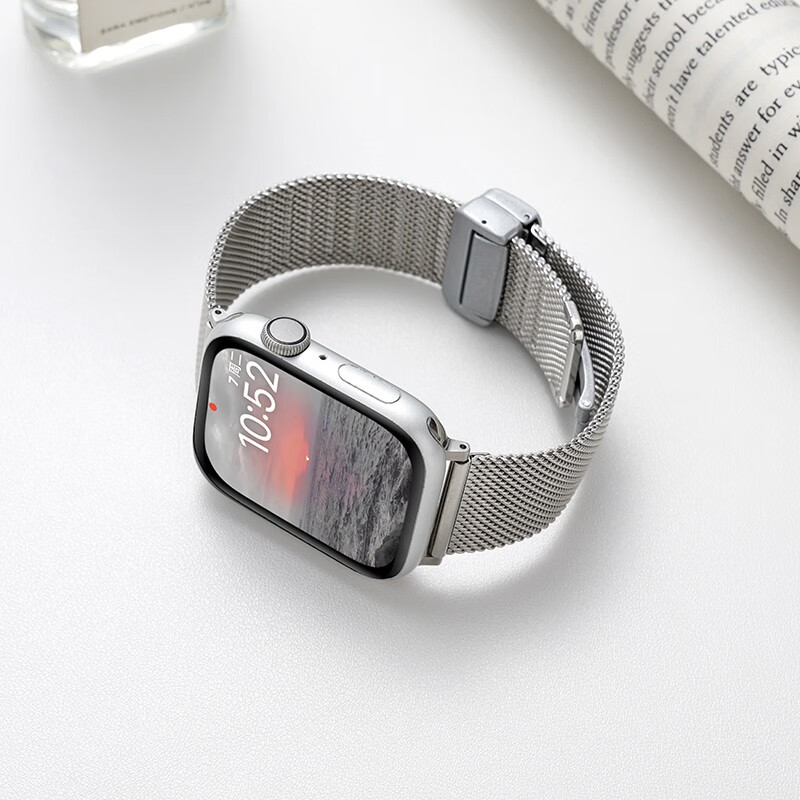 适用苹果iwatch表带s8智能手表applewatch7/6/5金属米兰尼斯磁吸扣