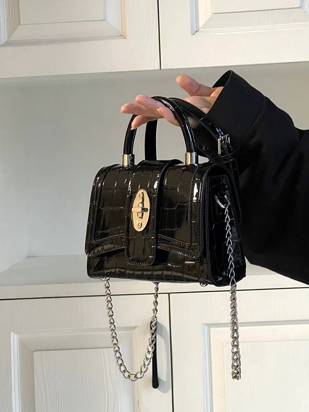 bmoi质感洋气链条漆皮机车包包女2023新款小众手提单肩斜挎小方包