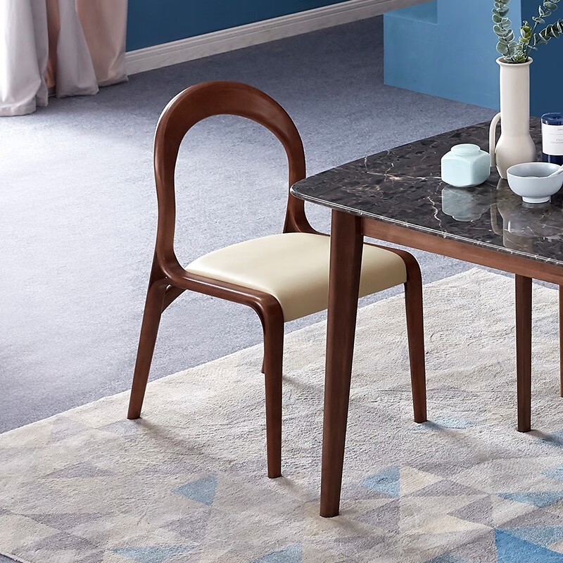 钛马迪  真皮三维椅 实木餐椅弯曲简约家具小户型意式 米色真皮椅