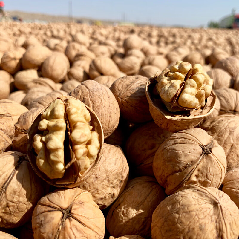 虎钢馋杨果铺嘴强大脑新疆大核桃薄壳纸皮奶香味坚果2斤礼盒装休闲