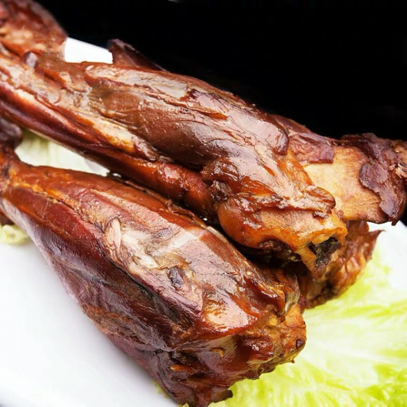 虎钢馋熏烤羊小腿呼伦贝尔特产烤羊棒