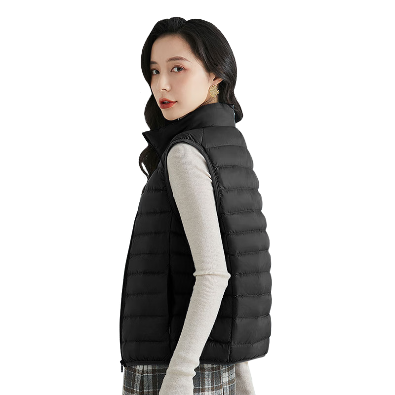 拉夏贝尔羽绒服:高品质时尚,保暖又美观