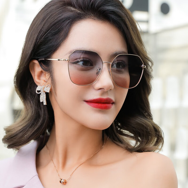 蒂尔堡轻奢墨镜女大脸显瘦ins街拍偏光太阳眼镜2024年新款圆脸 棕金框