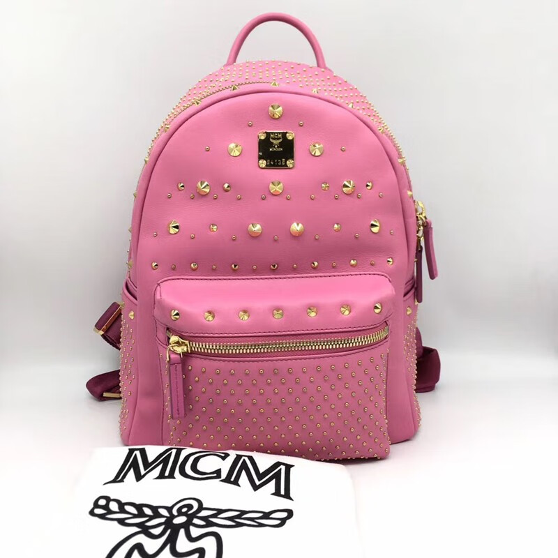 【二手95新】 mcm 玫红色金钉小号女士双肩包 尺寸:31×26×12