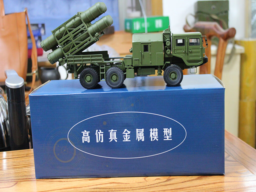 红旗16a型中程地空导弹车防空导弹车模型  合金模型绝版收藏