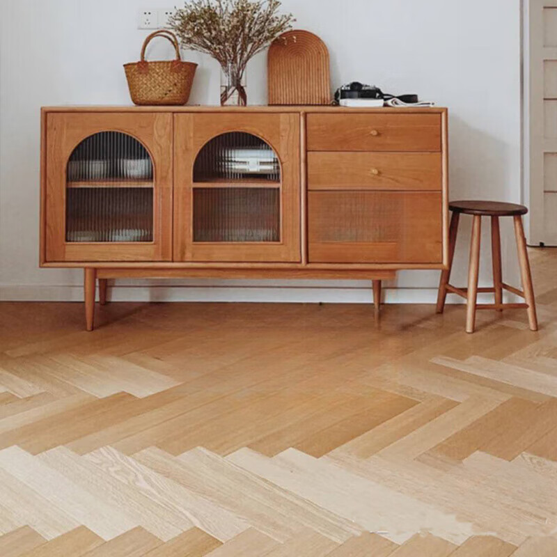 哩嗹啰嗹地板人字鱼骨拼多层实木复合地板样板 样板 1