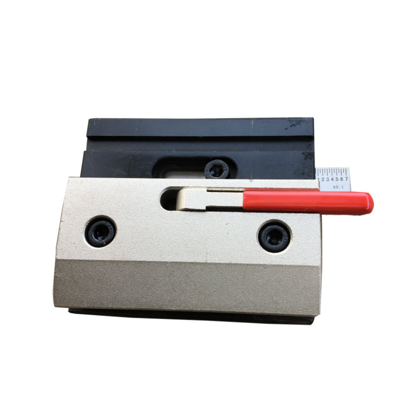 折弯机配件折弯机吨位夹板上模夹具现货45调制钢精夹块快夹板