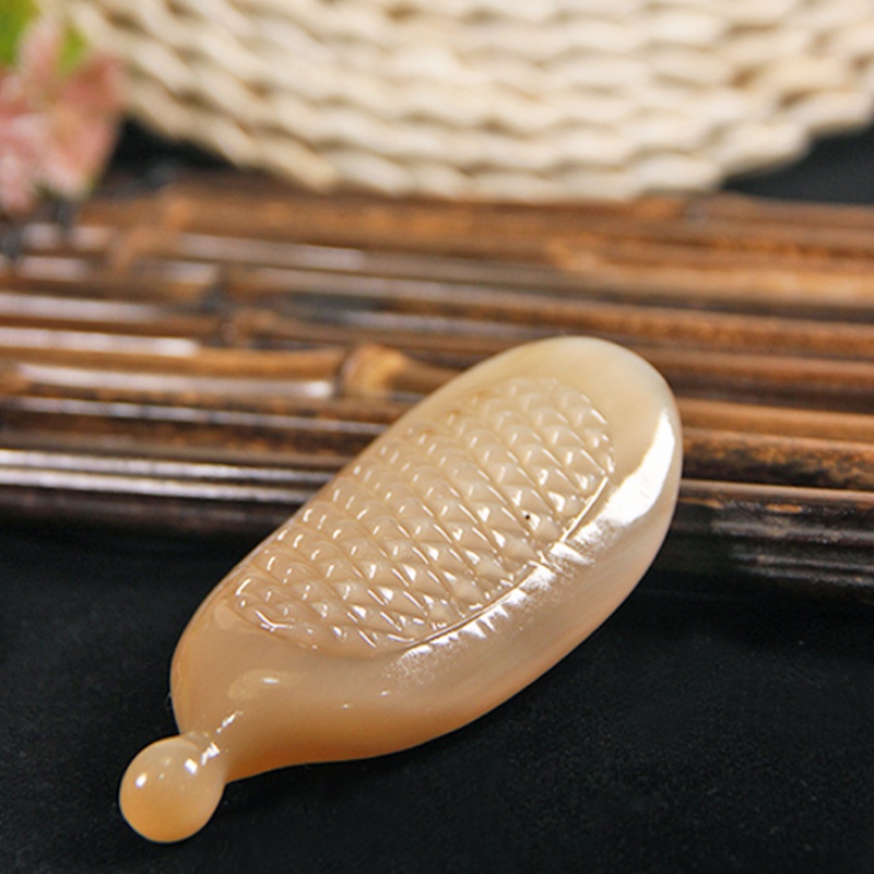 天然非洲小黄牛角刮痧梳子经络按摩两用脸部肩颈刮痧女士通用 无齿款