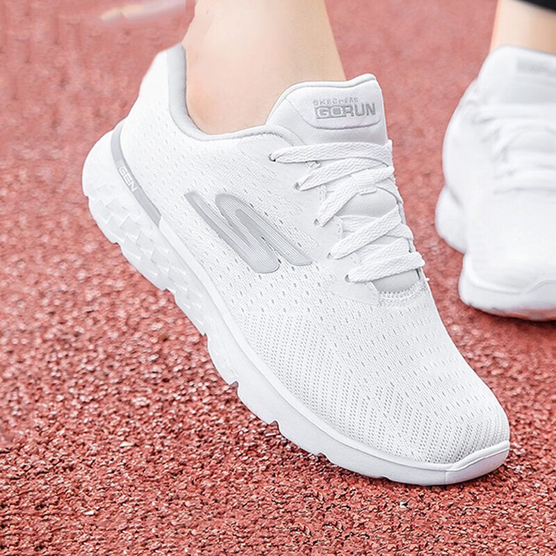 斯凯奇（Skechers）女鞋2024夏季新款网面轻便舒适缓震回弹运动休闲鞋跑步鞋女鞋 白色-WHT 35.5