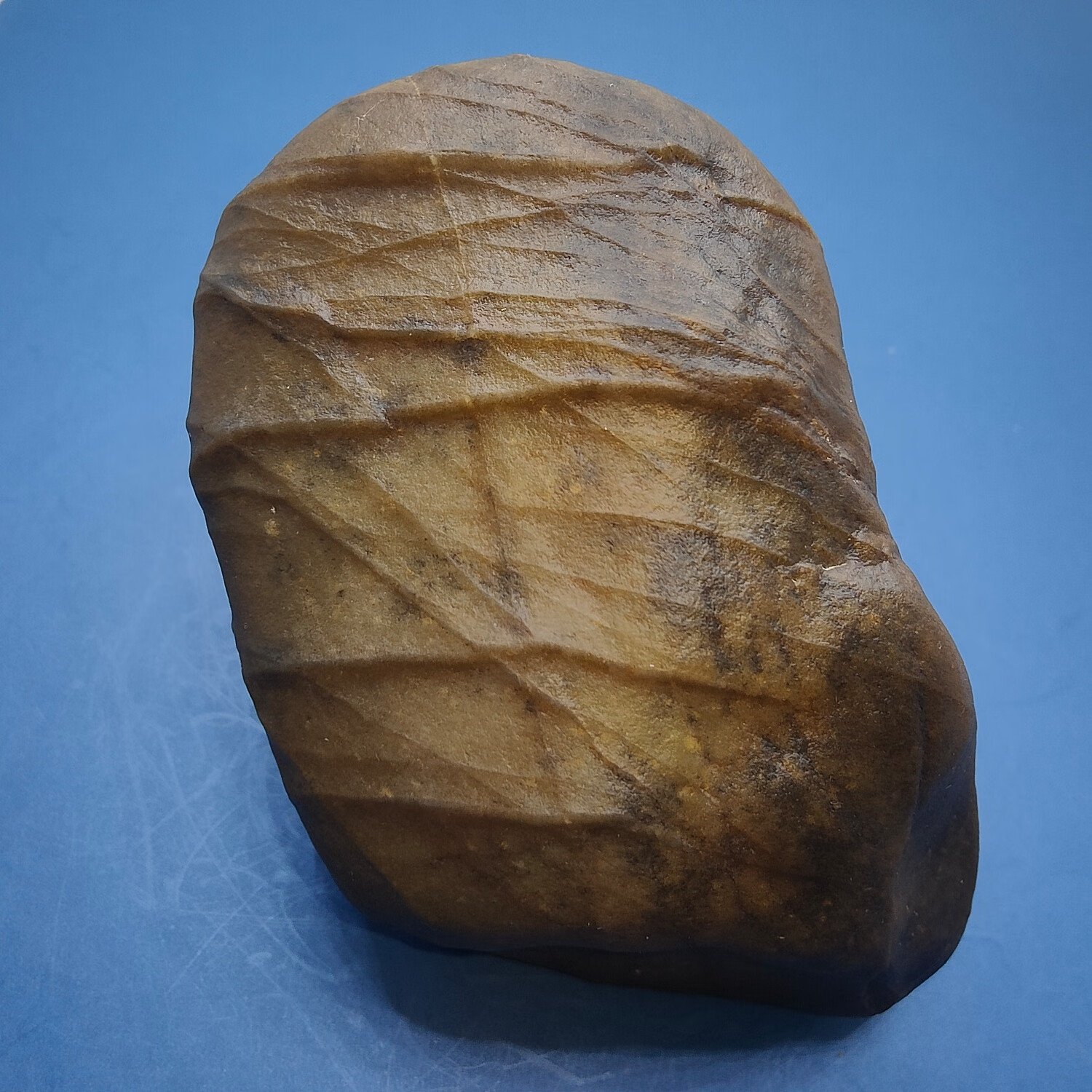 精品,新疆戈壁奇石, 480克,皮色老气,形状完整,乌市发货