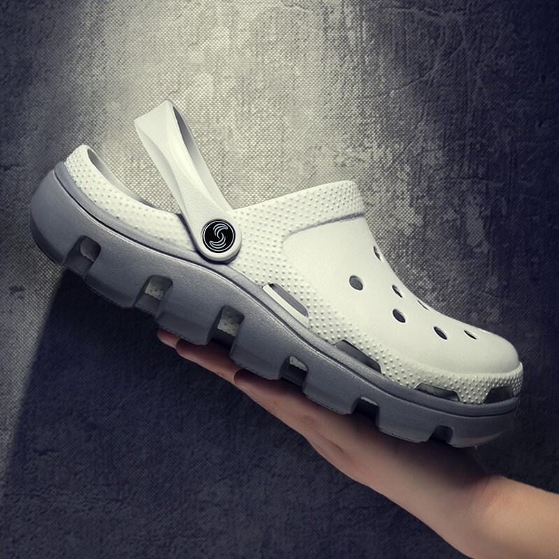 左右良品洞洞鞋男户外凉鞋男两穿沙滩鞋2023春季新款防滑软底男士情侣凉拖 铅白/灰底 M8/10W=（41/42）属于什么档次？