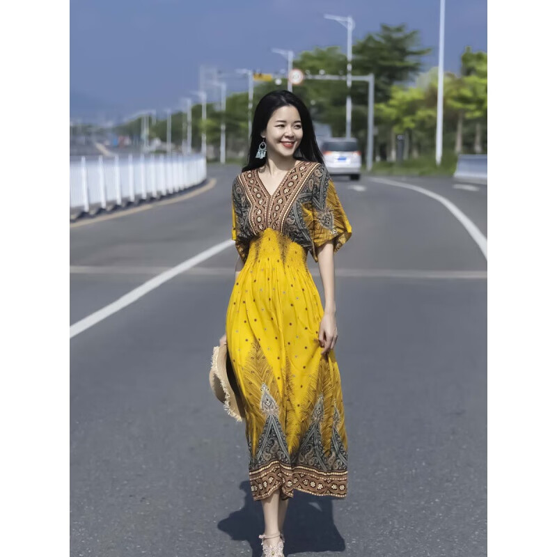 洱樱新疆旅游穿搭适合去新疆旅游穿搭连衣裙拍照好看的服装三亚沙滩裙