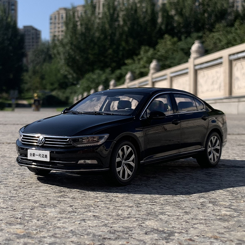 雨萱汽文全新迈腾b8金属汽车模型1:18车摆件仿真合金收藏礼品大众迈腾