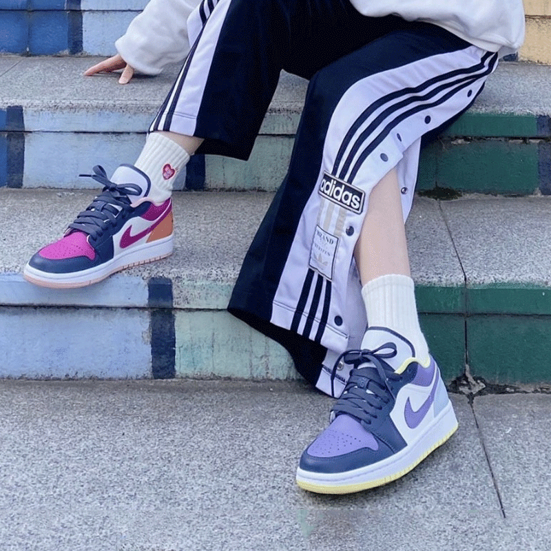 耐克(nike)板鞋女子 1 aj1多彩拼接 粉紫黄鸳鸯透气休闲运 dj4342-400