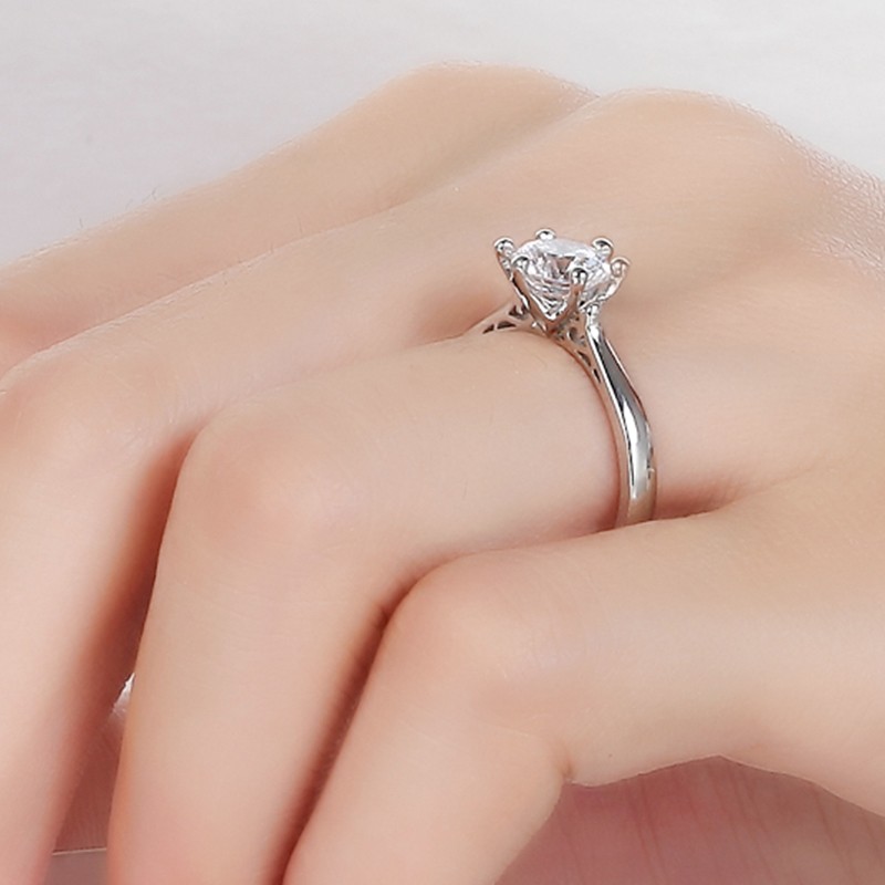 俪萌珠宝 定制pt950铂金白金钻戒女克拉显钻钻石求定结婚戒指钻戒女