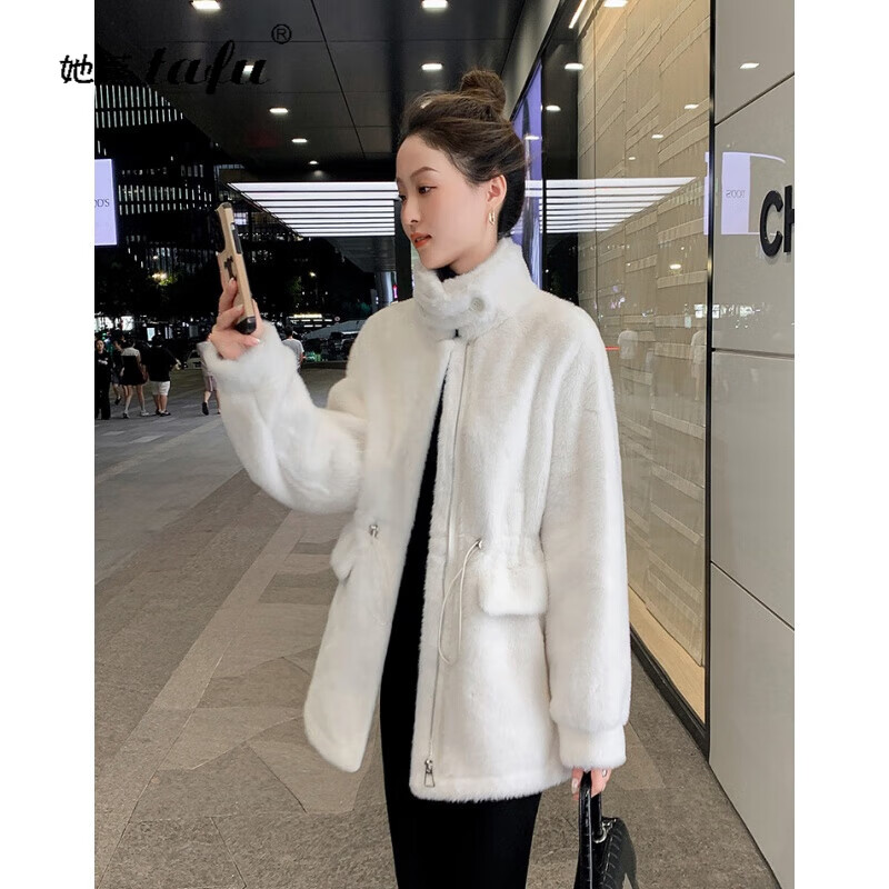 她芙(tafu)品牌女装皮草外套女2024年冬季新款收腰皮毛一体羊羔绒时尚