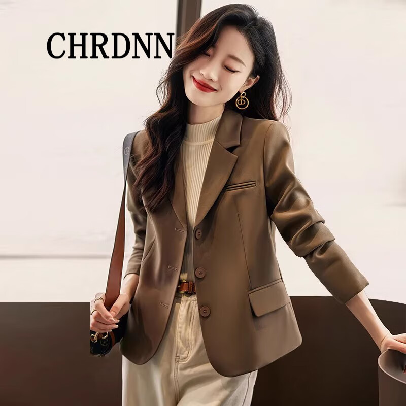 皮尔卡丹轻奢品牌女装小西装外套女春季新款小个子设计感西服短款休闲