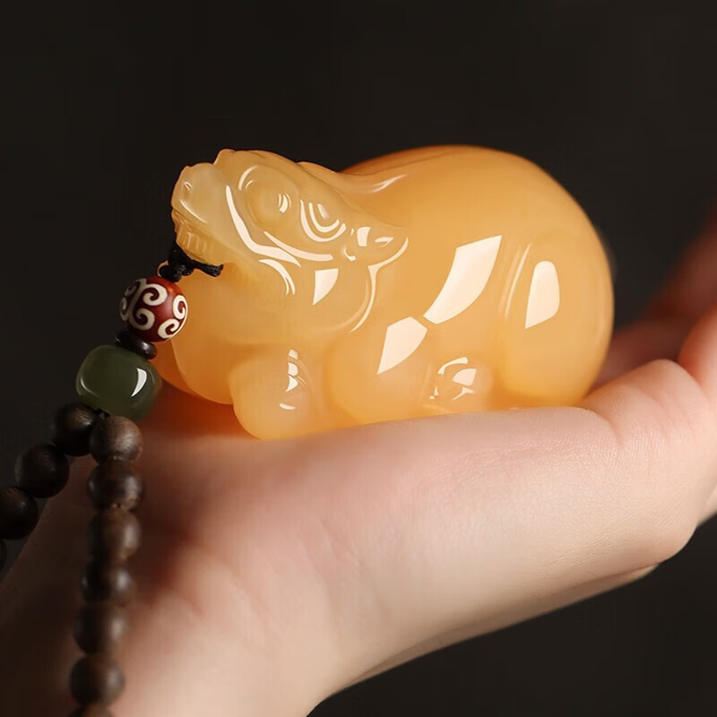 春龙黄玉貔貅手把件玉石文玩把玩盘玩手盘手玩古玩皮丘 把件