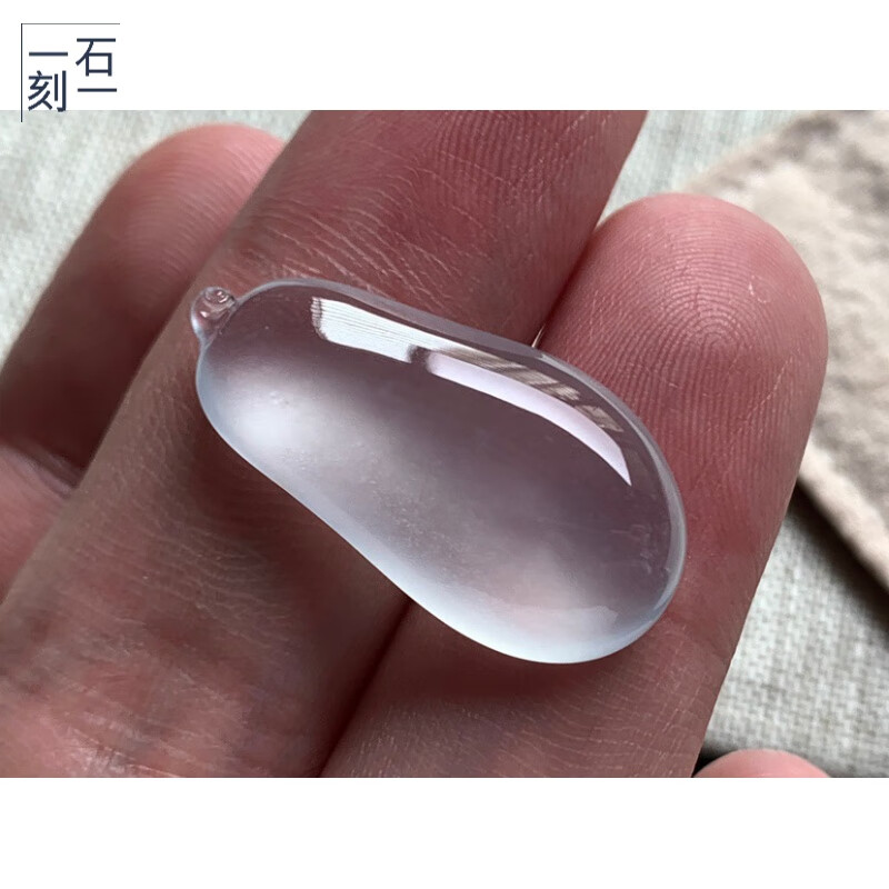 一石一刻a货缅甸翡翠玻璃种福瓜种老精致底色纯净冰透光感十足