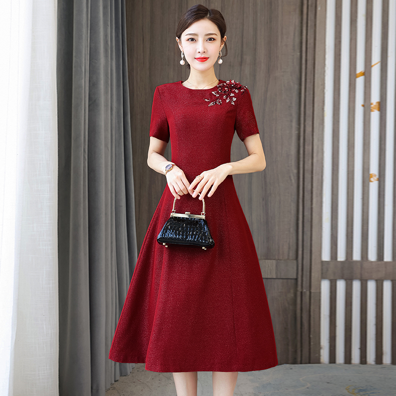 婆婆装婚礼服春夏款丈母娘妈妈婚宴礼服高档醋酸缎旗袍连衣裙2021夏季