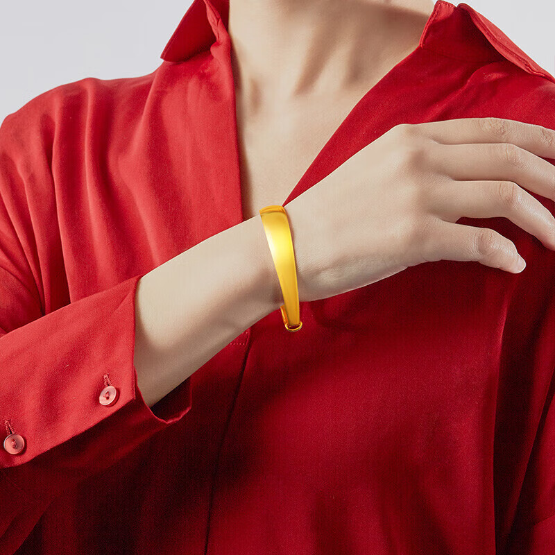 菜百首饰 黄金手镯 足金大气光面抛光推拉手镯 计价 约26.40克