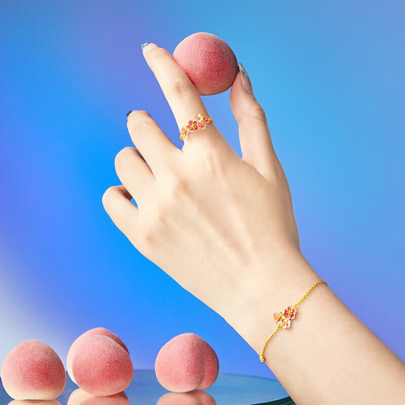 菜百首饰 黄金戒指 桃气满满系列粉色元气桃花戒指 计价 约3.50克