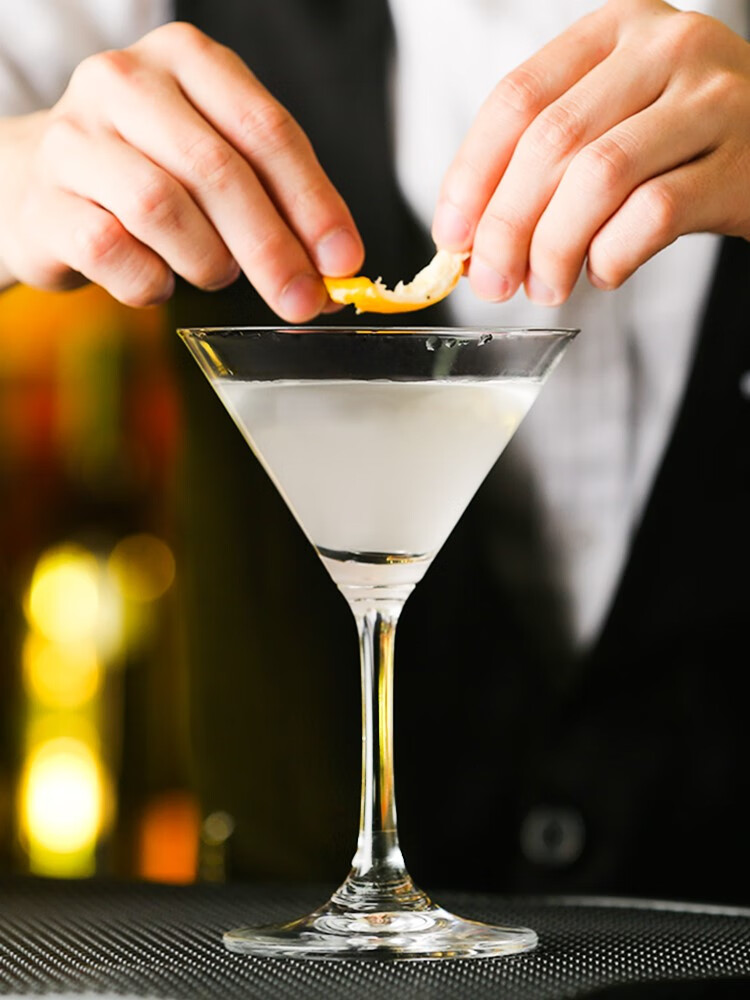 玛格丽特杯直升威士忌圆杯方杯吞云红酒水香槟塔 鸡尾酒三角杯120ml