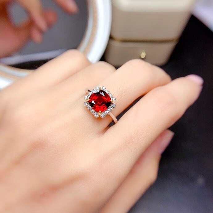 双盈喜个性天然石榴石戒指女 s925银日韩简约轻奢鸽血红宝石活口 双色