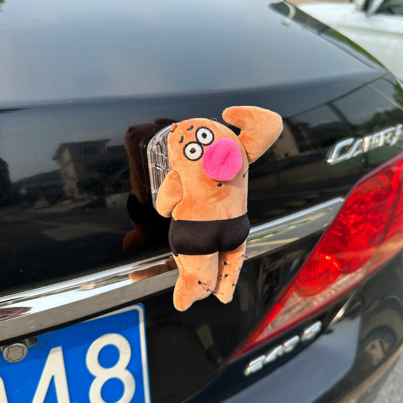 硕普德汽车玩偶在逃疯子汽车尾部挂件公仔玩偶车载车屁股车外摩托电动