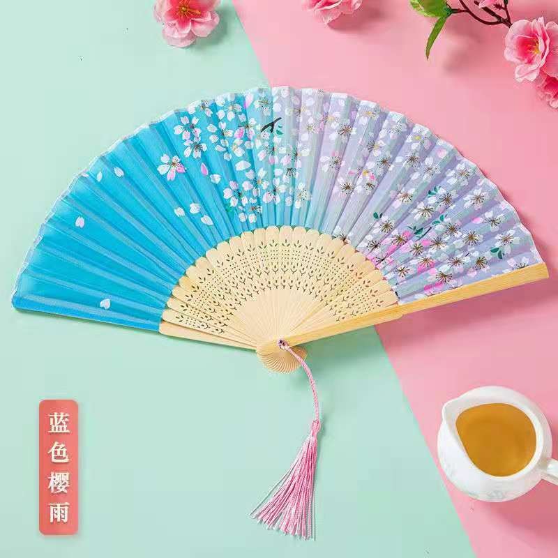 中国古风折扇可爱折扇遮阳扇凉风扇便携实用折扇 蓝色樱雨 不带扇套