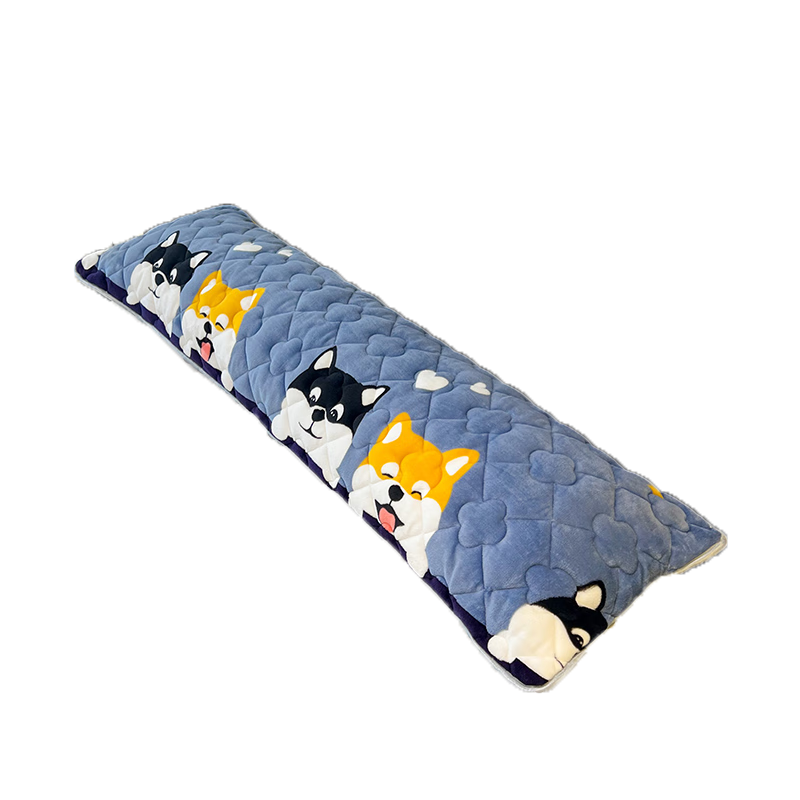 ���ڲ����������Ѷ���˫�����¿��ͷһ�峤�������Ӵ���о˫�����״�ͷ����  �ɰ�����������ţ���޸�ů�ޡ� ����+��о48x120cm��1.2�״��� 47.3Ԫ