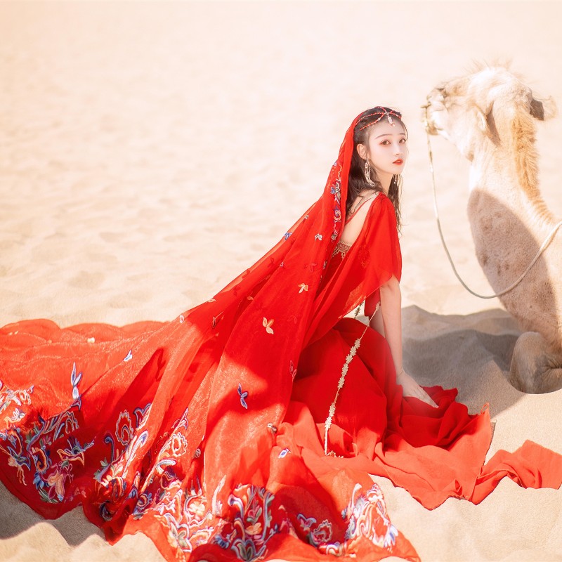摩舍红色沙漠长裙旅游度假裙民族风修身显瘦连衣裙大摆拖地沙滩裙长款