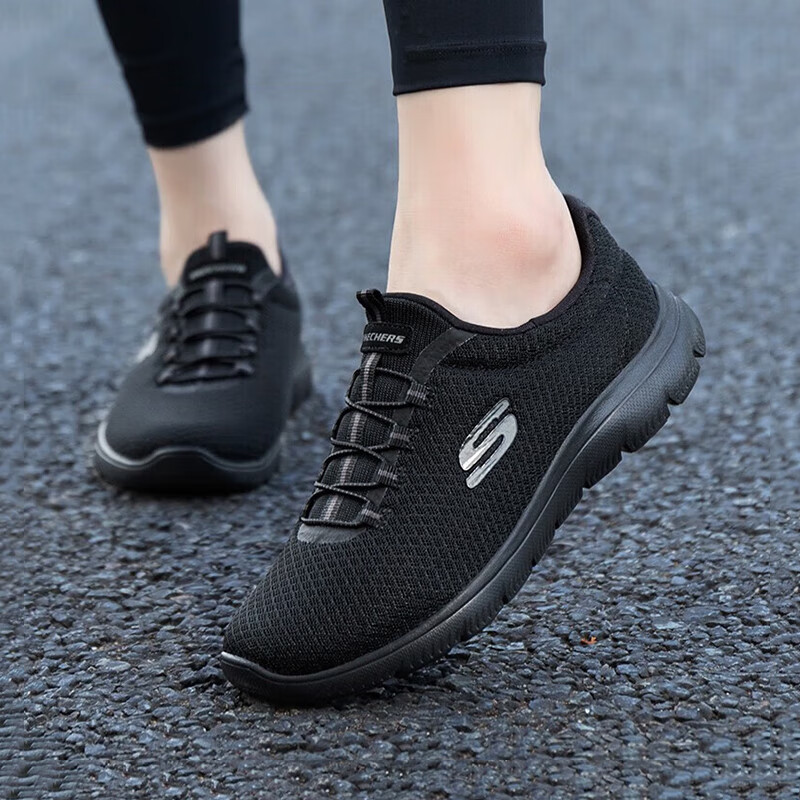 斯凯奇（Skechers）女鞋2025夏季新款一脚蹬穿脱健步鞋轻便透气休闲鞋网面跑步运动鞋 全黑-BBK 39