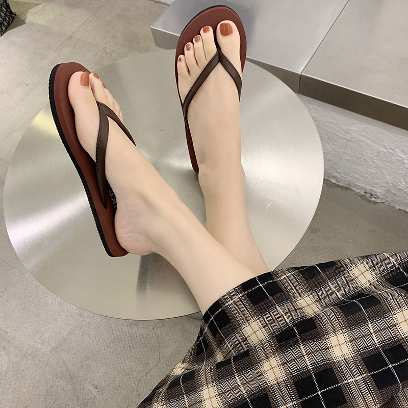 【精选直发】夏季人字拖女韩版黑色防滑简约时尚拖鞋夹脚平跟中高跟凉