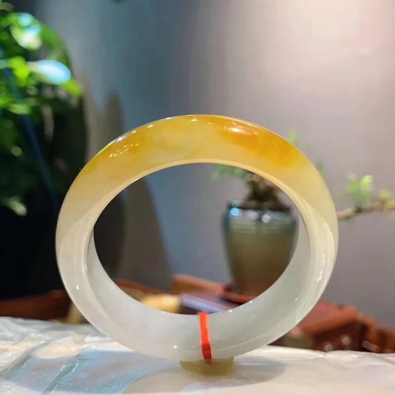 snqp黄玉手镯缅甸黄翡冰种翡翠女款镯子水润飘花贵妃镯 54号