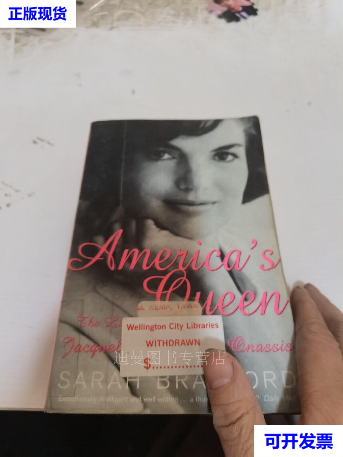 americasqueen thelifeofjacquelinekennedyonassis s