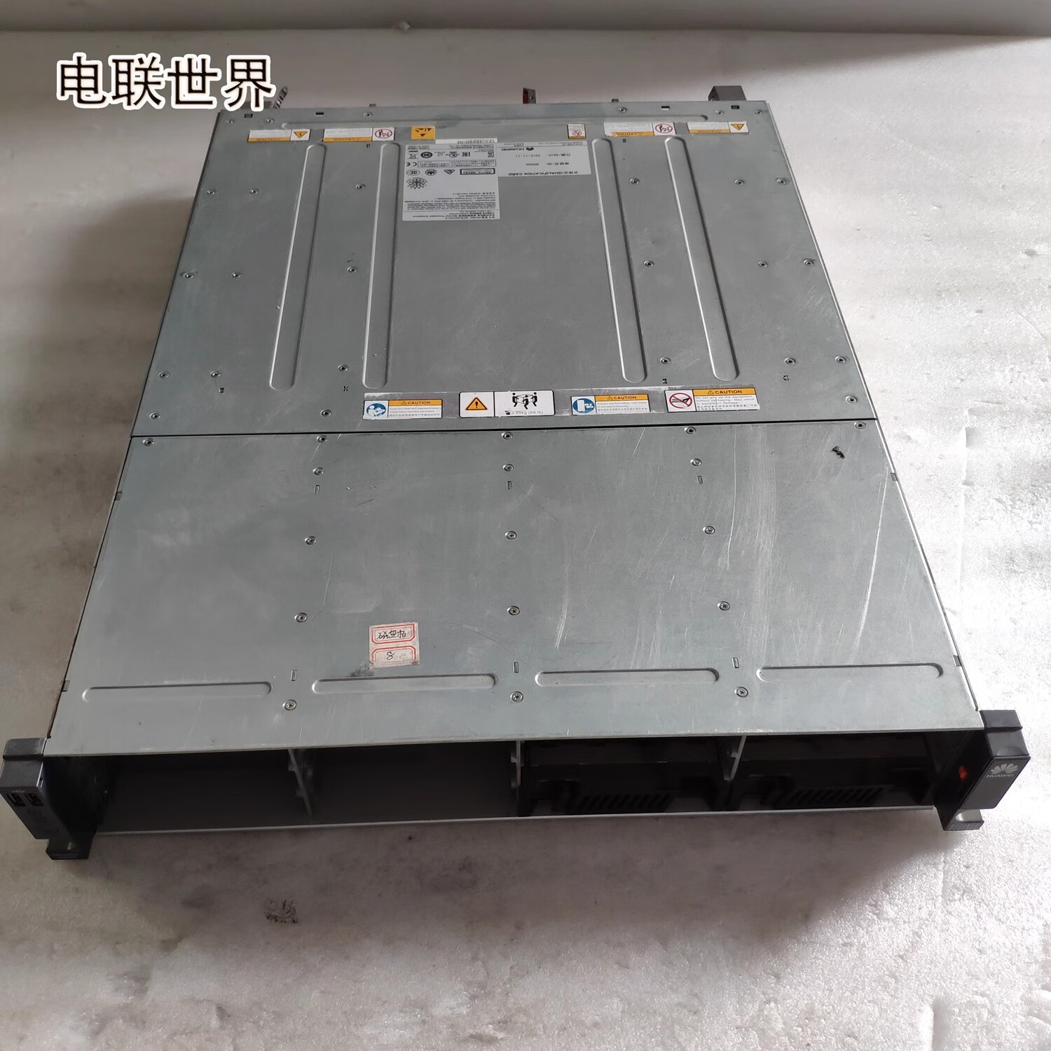 二手 华为 oceanstor s2600t 0235g7kw spe32c0212存储磁盘阵列整机