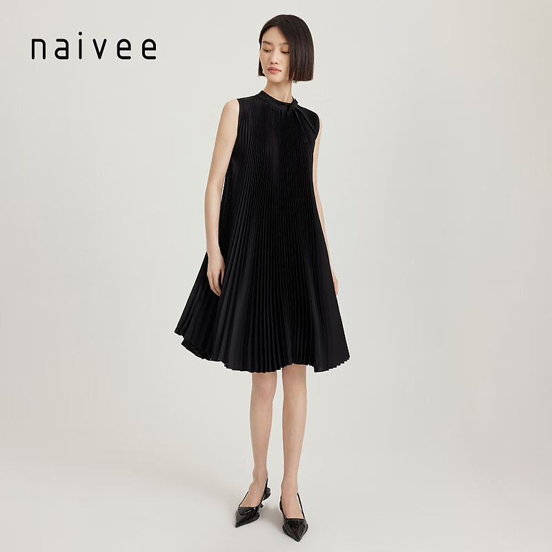 纳薇（naivee）商场同款naivee纳薇23夏复古优雅褶皱蝴蝶结A字连衣裙气质小黑裙 黑色 160/84A/M