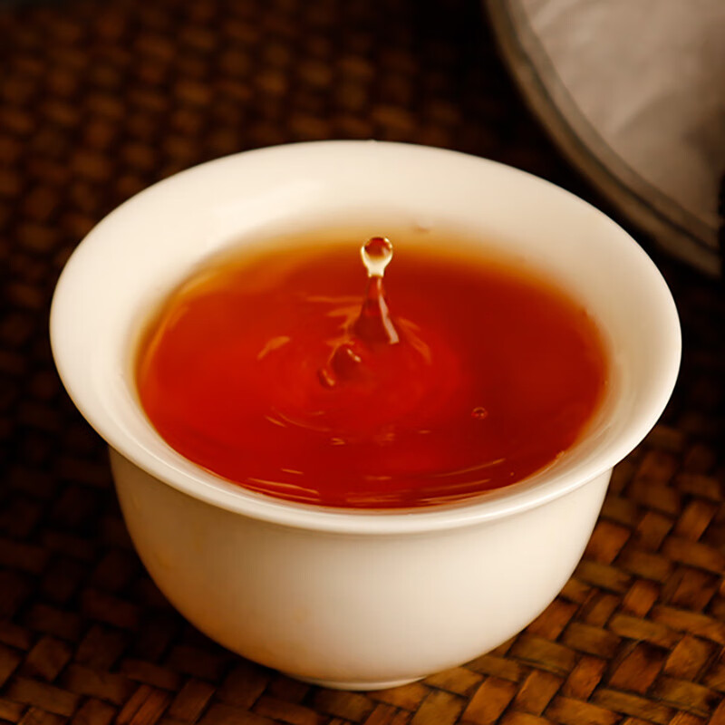 岩亥357g四年老普洱茶熟茶云南七子饼茶叶熟茶饼 班章金芽357克年