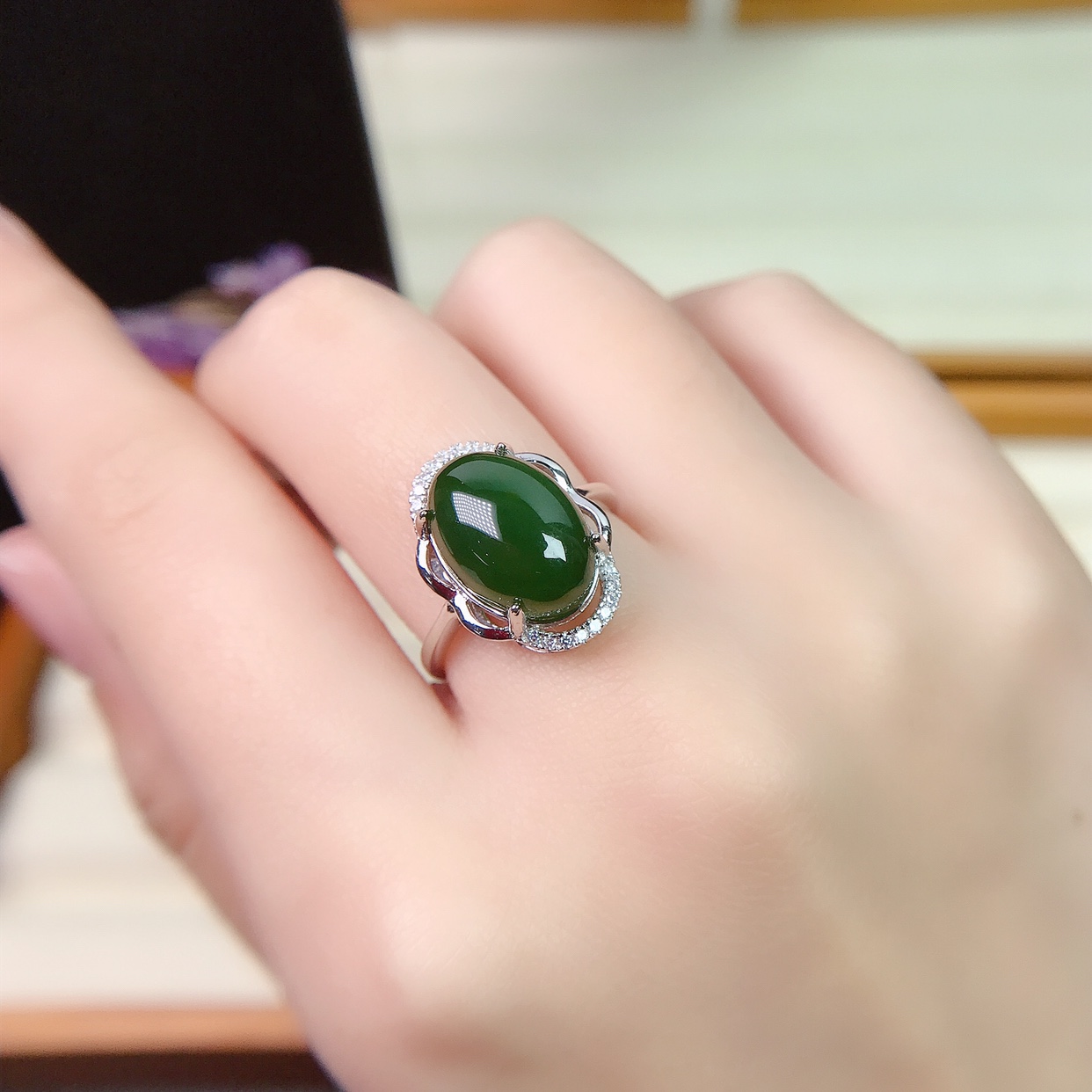 槿逸斯-约冰种菠菜绿宝石食指指环日韩 白银色碧玉戒指