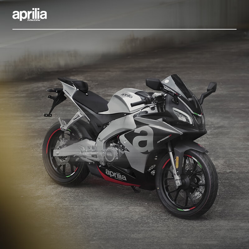 aprilia阿普利亚 gpr250r运动版 赛道跑车 aprilia 轻量化车架 摩托车