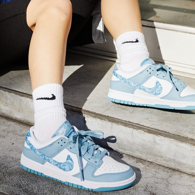 耐克(nike)dunk low 女子运动休闲滑板鞋 dm9467 白蓝 腰果花dh4401