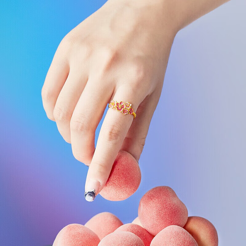 菜百首饰 黄金戒指 桃气满满系列粉色元气桃花戒指 计价 约3.50克