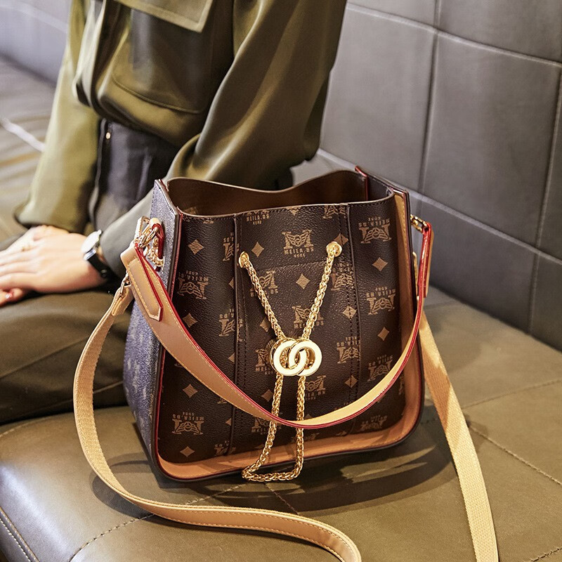 酷奇袋鼠包包酷奇女包轻奢水桶包女士手提单肩斜挎包情人节送女友生日礼物 M料杏色