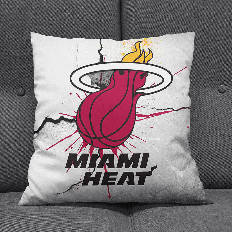 uhfr篮球抱枕队标队徽湖人标志抱枕床头靠枕球星周边靠垫 烈火 45