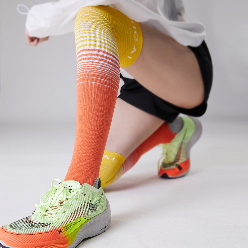 范斯蒂克 小腿压缩袜跑步女塑形运动专业压力袜子跳绳肌能健身瑜伽弹力袜 橙色过膝袜 FPP21014均码