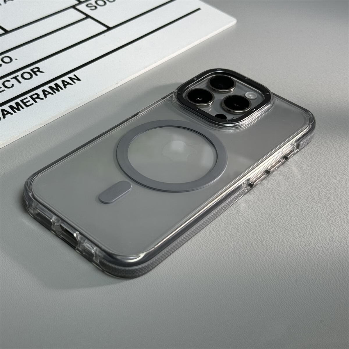 魔杰樂Magsafe磁吸無線充電適用蘋果15promax透明手機殼iPhone14pro防摔防滑邊框簡約高級新款保護套 【灰色】雙色透明磁吸殼-金屬鏡框 iPhone15ProMax