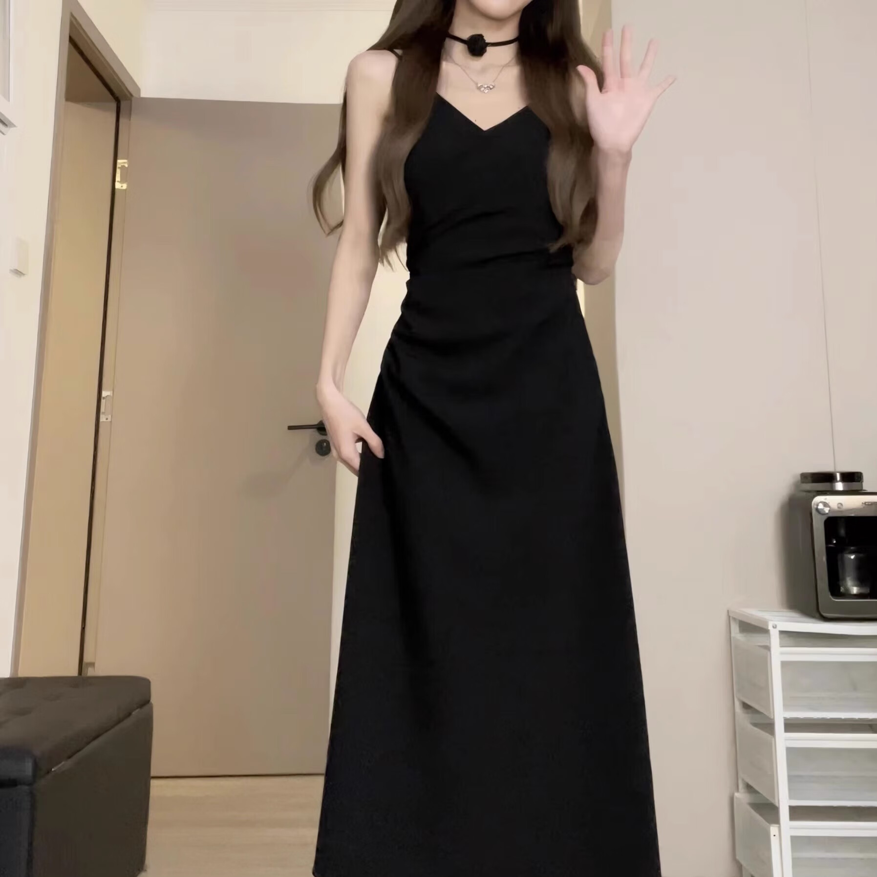 仙女裙超仙长裙学生松本丧丧 2023年夏季新款皱褶纯欲v领精致 黑色